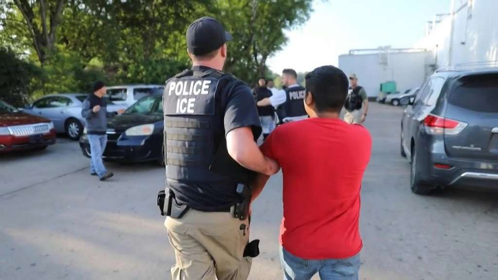 Florida: demanda busca liberar a 1.700 inmigrantes en &quot;riesgo&quot; de COVID-19