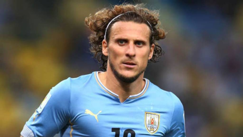 Diego Forlán podría llegar al fútbol mexicano