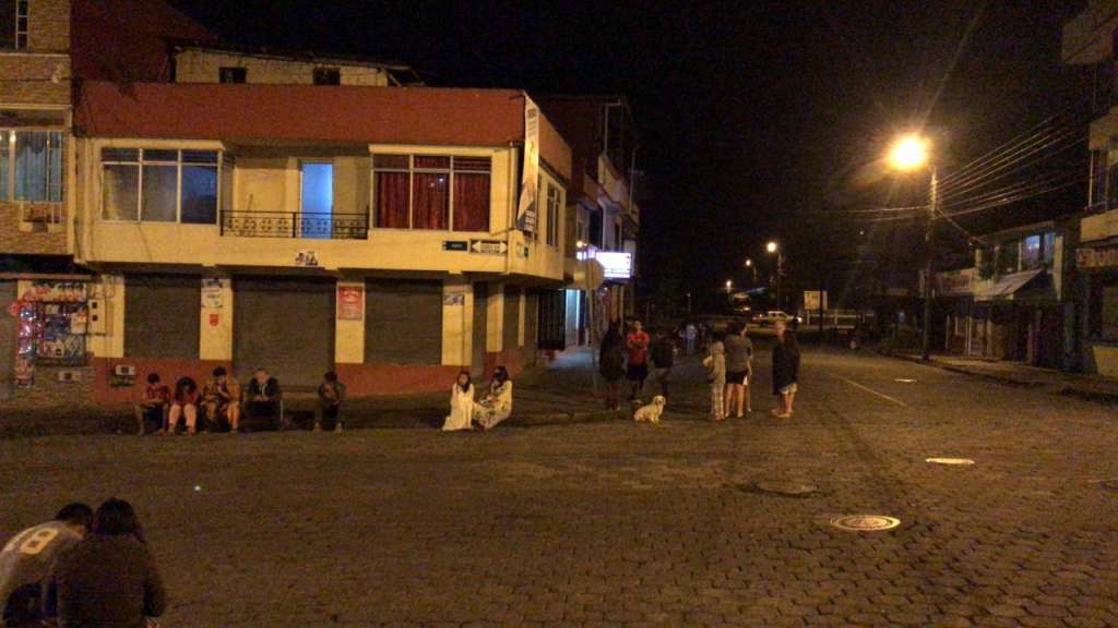 3 heridos y daños estructurales por sismos en Ecuador