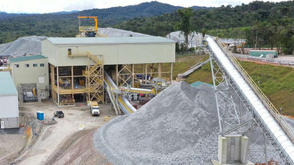 Inicia explotación de oro a gran escala en Ecuador