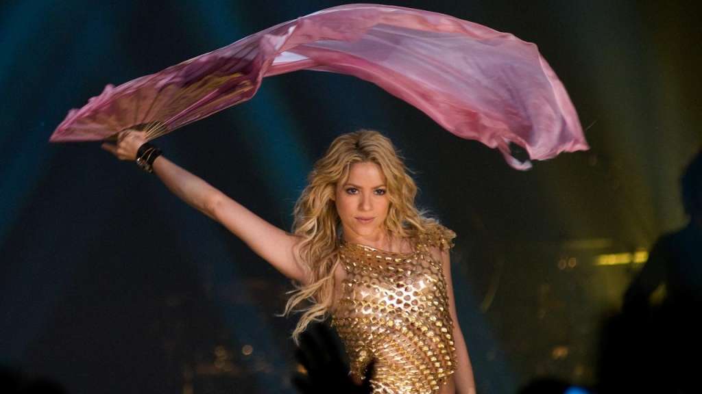 Shakira canta &quot;cumpleaños feliz&quot; en pleno concierto
