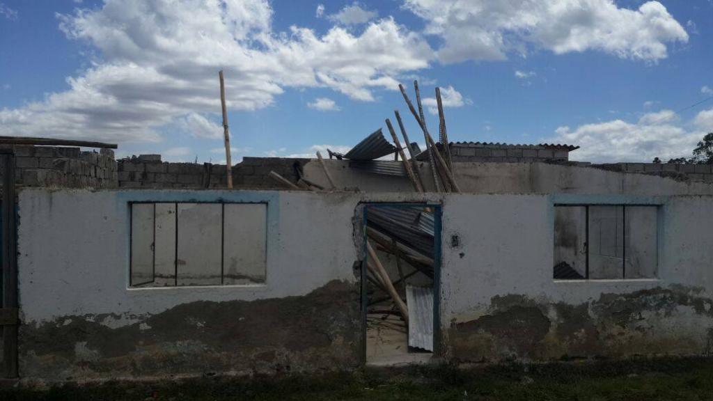 Varios daños dejaron los fuertes vientos del verano en Quito