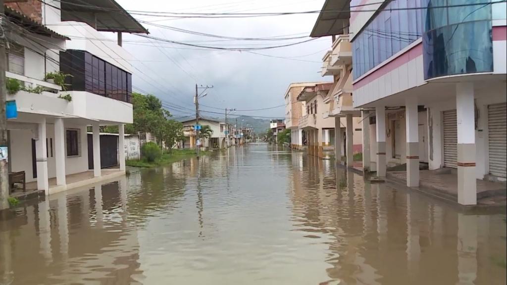 Colapso de alcantarillado y pérdida de cultivos en la Costa por lluvias