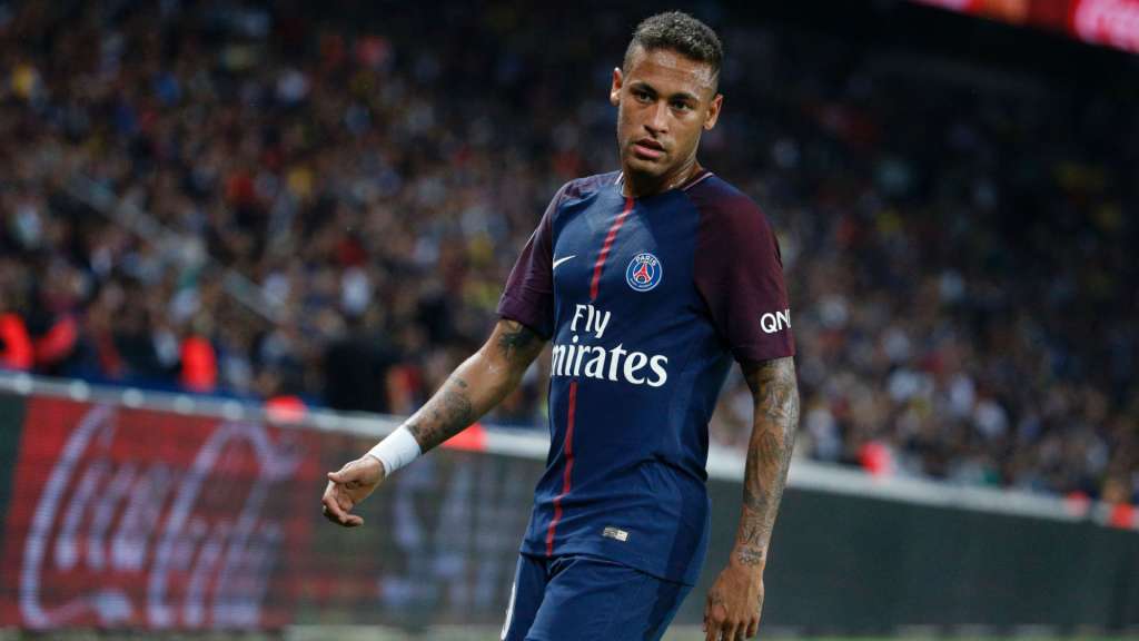 Sancionan con tres partidos a Neymar en Francia