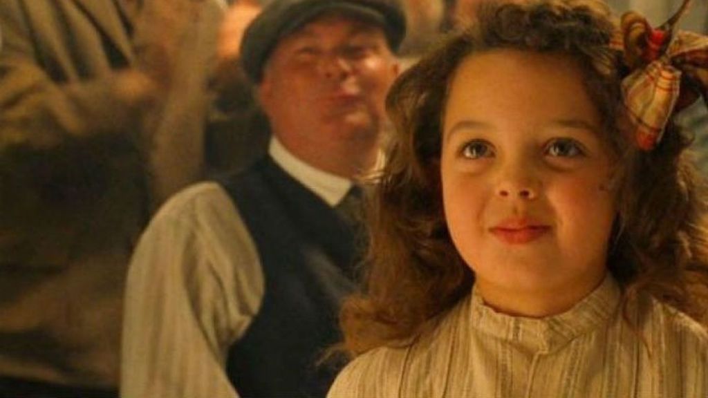 ¿Recuerdas a la niña que bailó con Jack Dawson de 'Titanic': así es ahora?