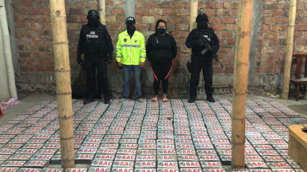 Una aprehendida y 474 kilos de cocaína incautada en Jaramijó