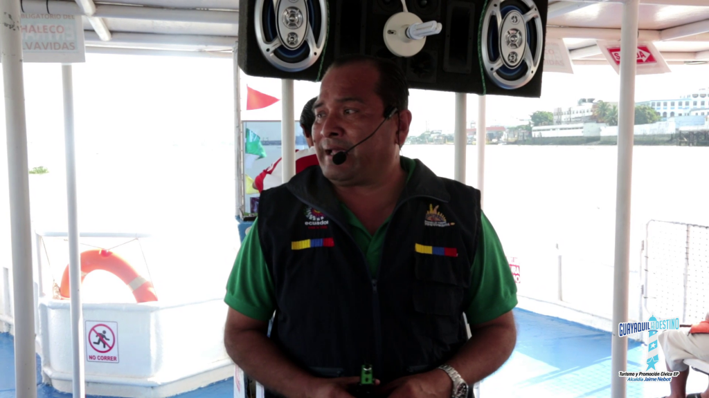 Paseos turísticos por el río Guayas