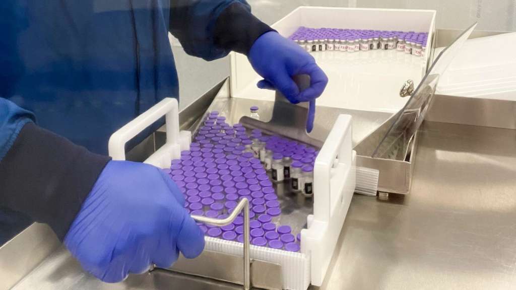 EEUU: vacuna llegará a algunos estados el lunes