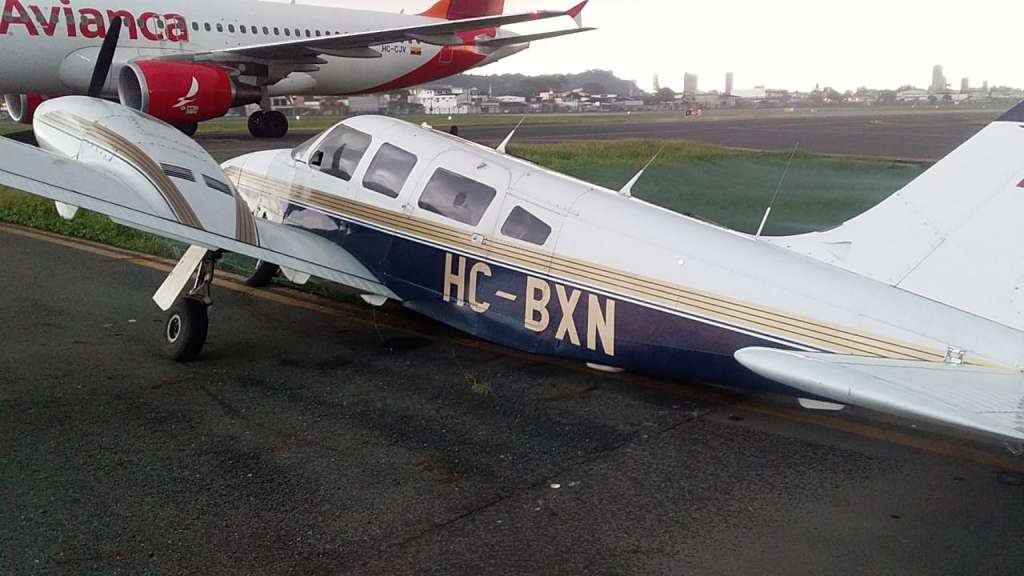 Avioneta se accidenta en aeropuerto de Guayaquil sin dejar heridos