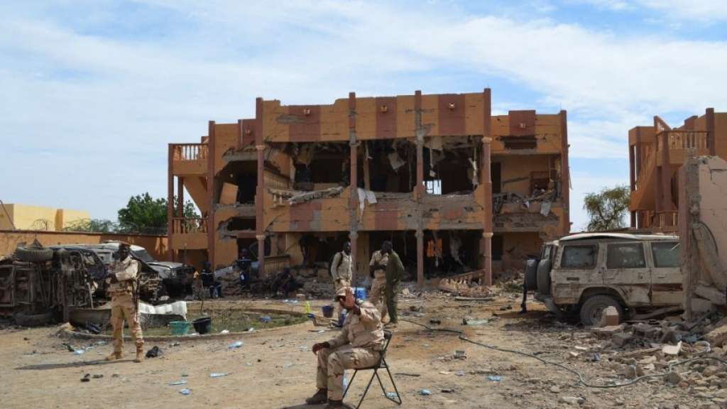 Grupo EI reivindica ataque en Malí que mató 49 soldados