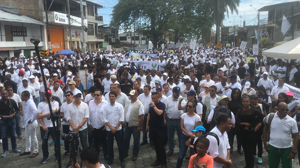 Colombianos en zona fronteriza realizan marcha
