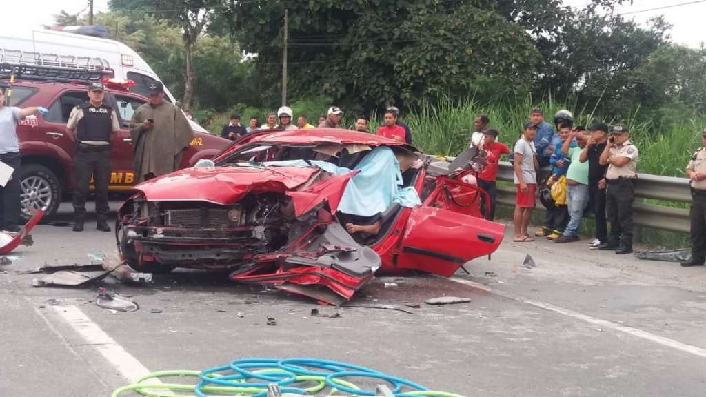 Policía muere en accidente de tránsito vía a Manabí