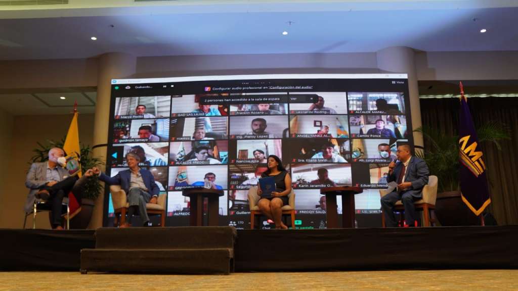 Alcaldes pidieron a Lasso saldar lo adeudado por parte del Gobierno central