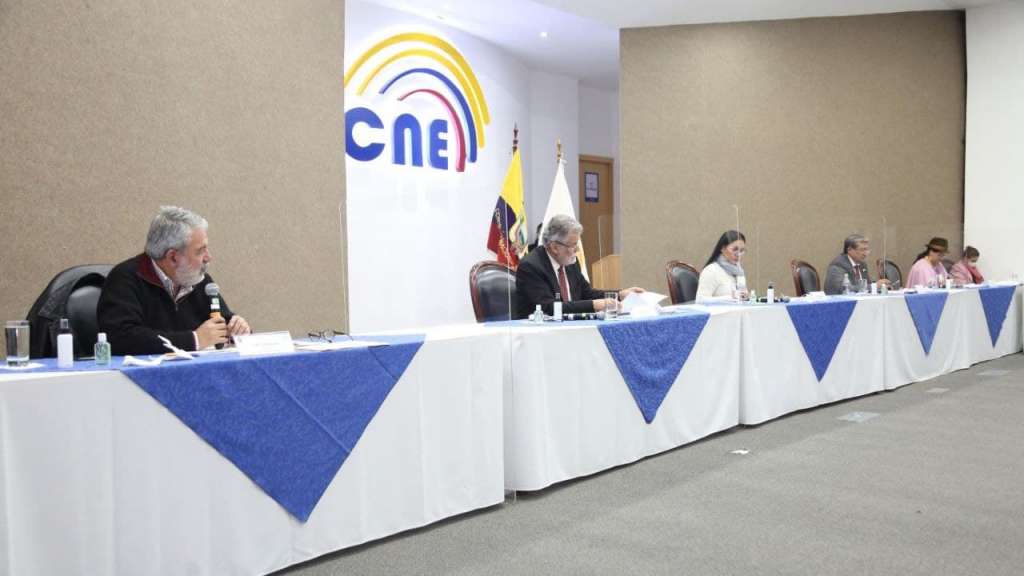 Juez del Contencioso Electoral ordena, en primera instancia, destituir a 4 vocales del CNE