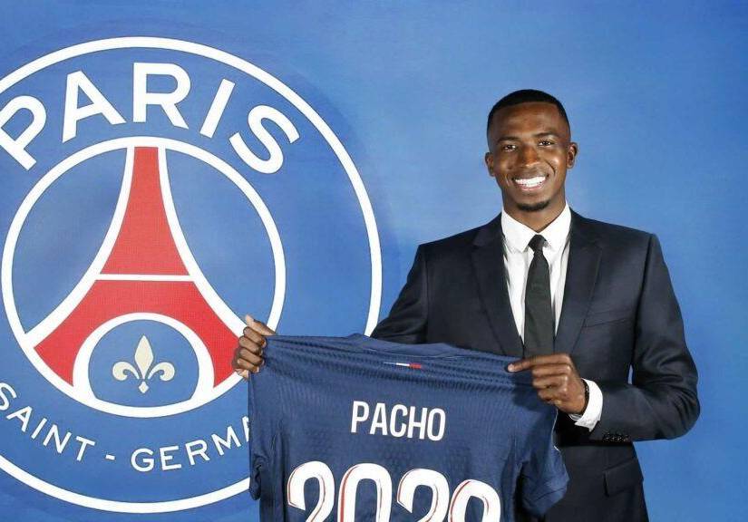 Willian Pacho, defensor del PSG.