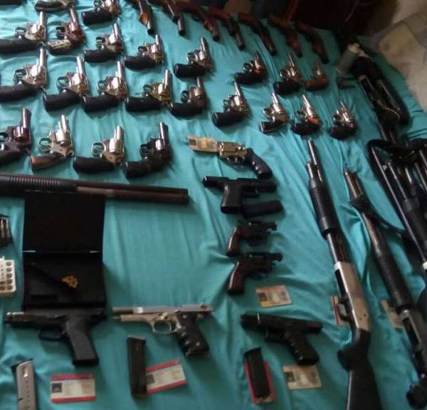 Armas traumáticas son decomisadas contra inseguridad en Guayaquil - El  Comercio