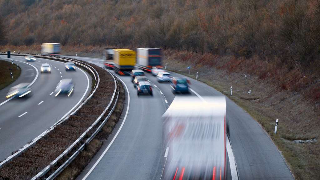 Impactante video de conductor que se salva de morir aplastado