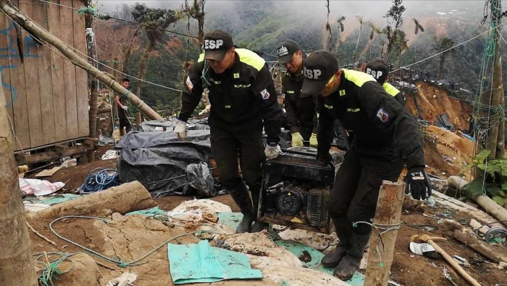 5.000 evacuados y 26 detenidos por minería ilegal en Imbabura