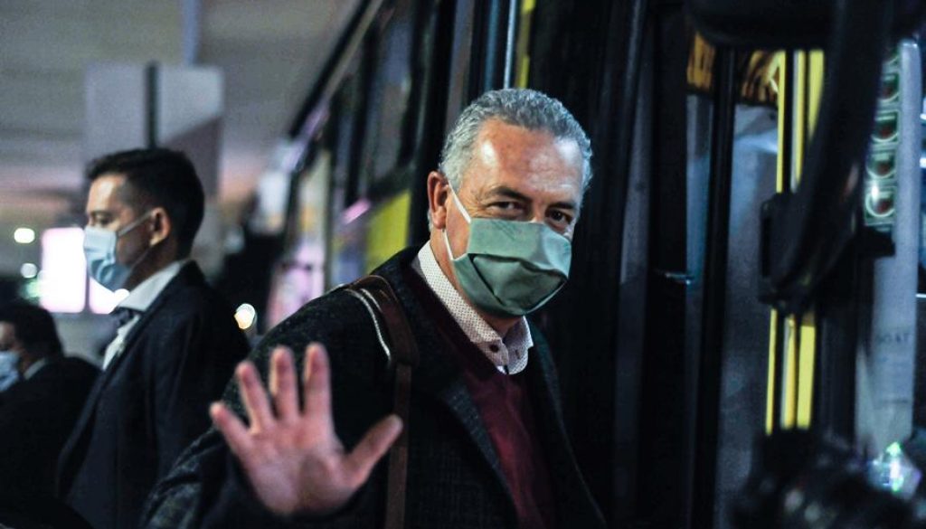 Gustavo Alfaro convoca 20 jugadores para microciclo