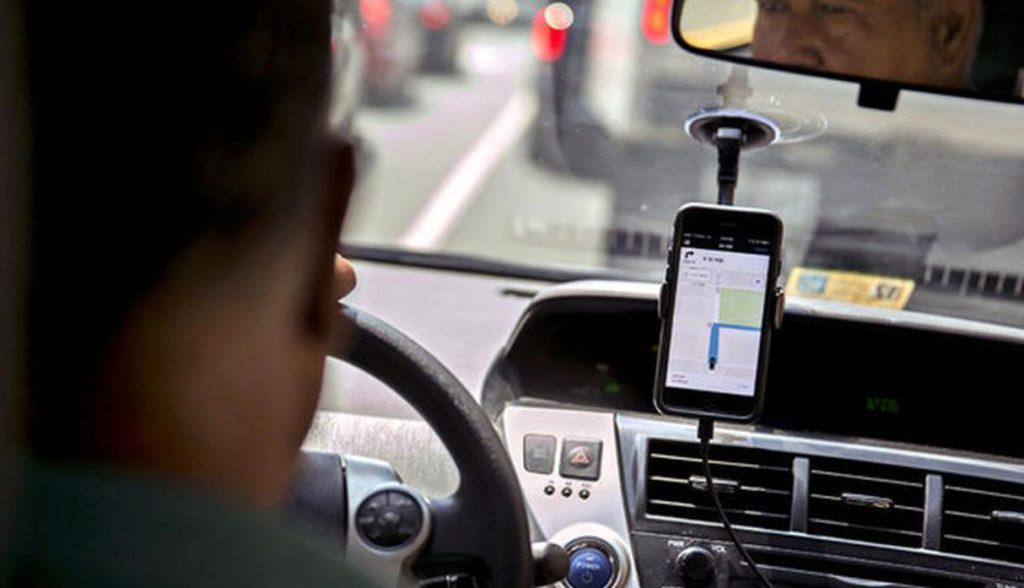 Investigan posibles vulneraciones a las seguridades de apps de taxis en Guayaquil