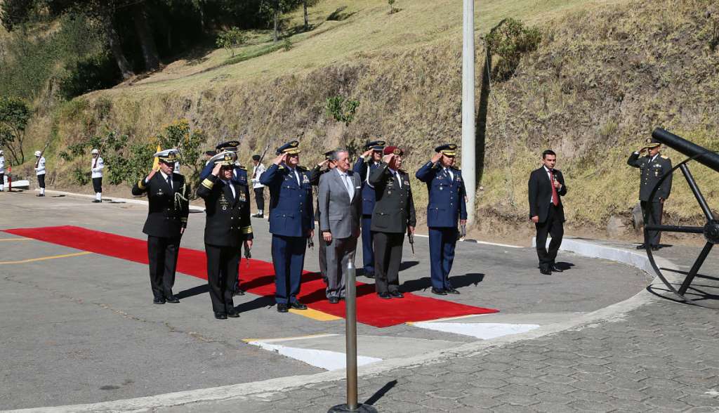 Moreno designa nueva cúpula de Fuerzas Armadas
