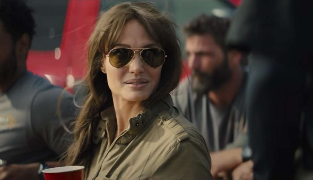 Angelina Jolie combate fuego y asesinos en su nueva película