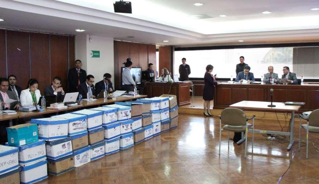 Excontralor Pólit y su hijo enfrentan juicio por presuntos nexos con Odebrecht