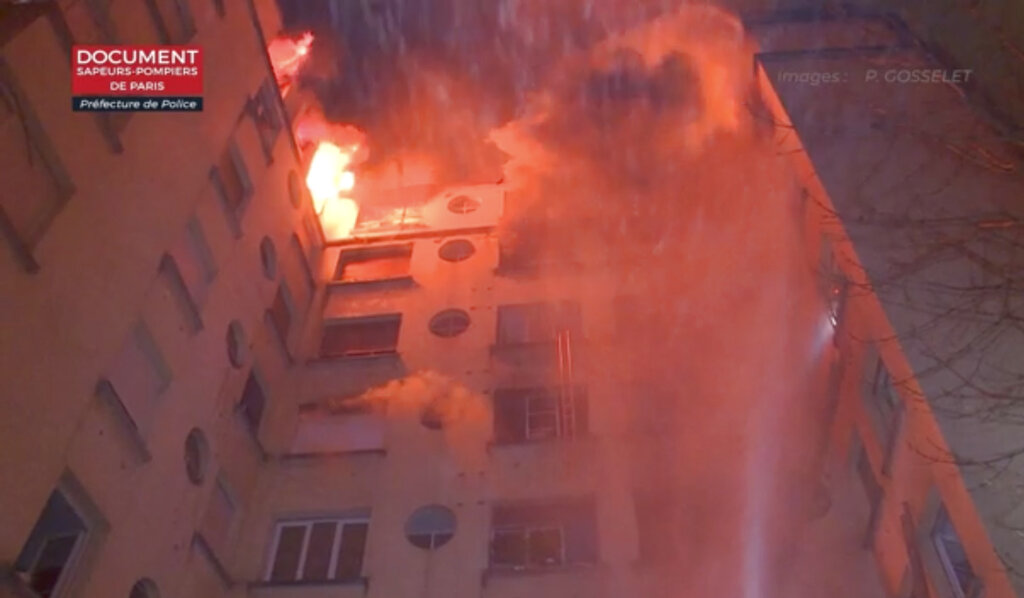 10 muertos en incendio en un edificio en París