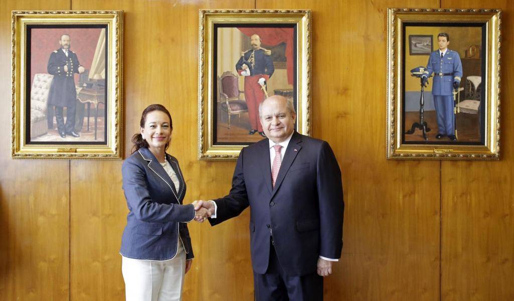 Perú y Ecuador acuerdan trabajo conjunto en temas de Defensa