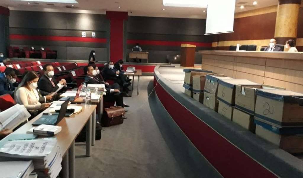 Suspenden audiencia por presunto peculado en contra de Salcedo