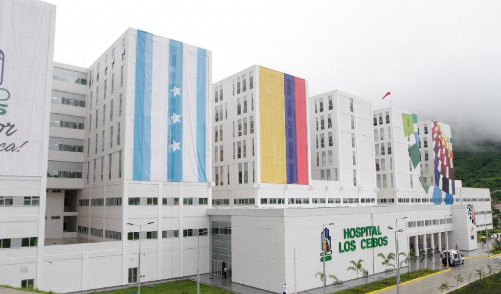 Presidente Correa inaugura el hospital del IESS más grande del país en Guayaquil
