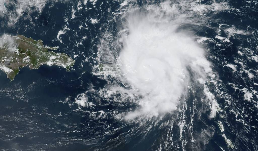 Dorian se convierte en huracán antes de tocar Puerto Rico