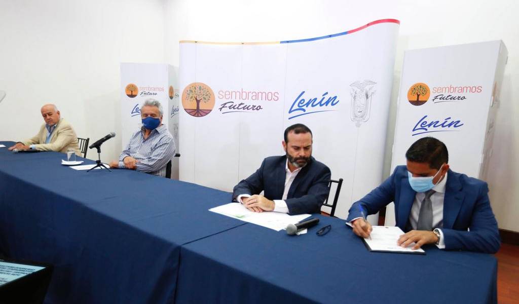 Gobierno pagará USD 1.527 millones al IESS en tres partes hasta diciembre