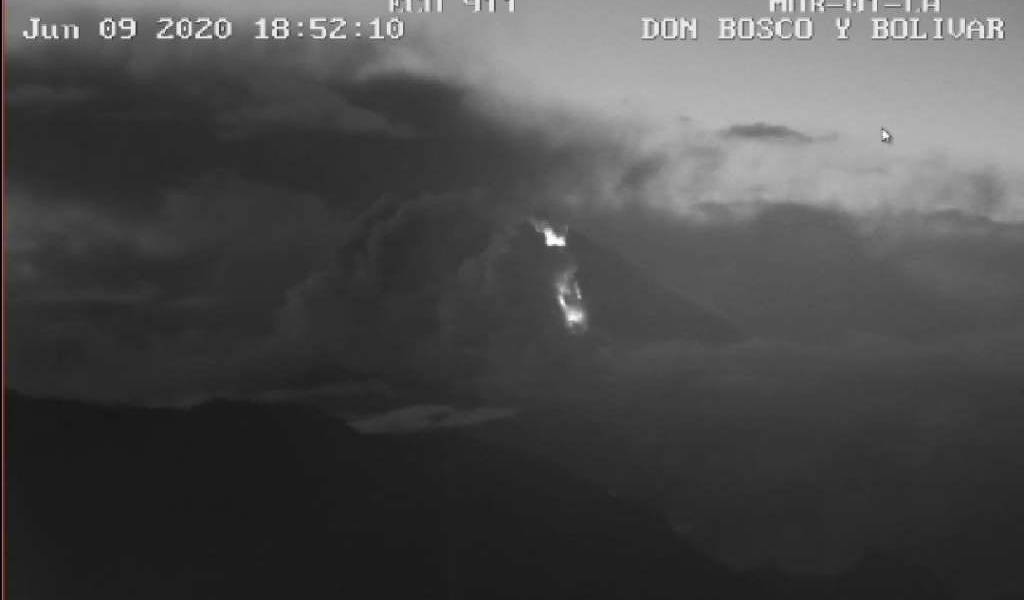 ECU 911 capta descenso de flujos piroclásticos del volcán Sangay