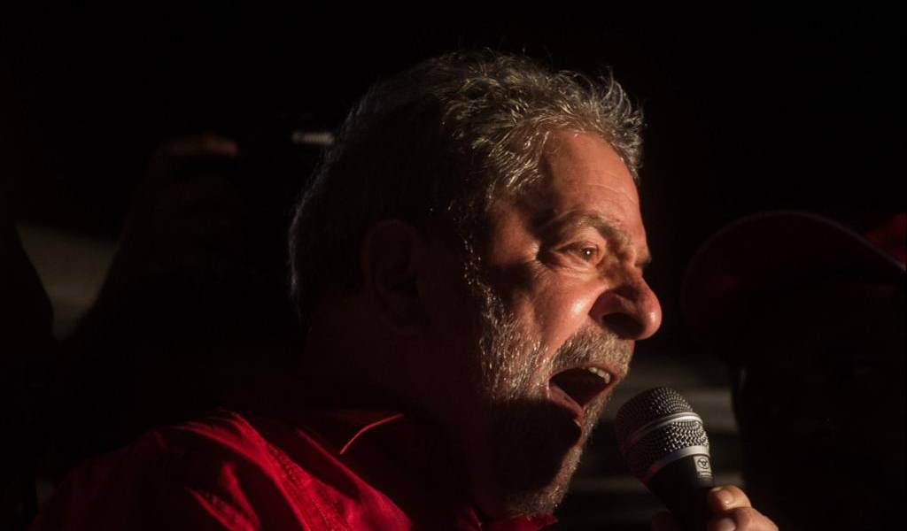 Acusan a Lula de ser &quot;comandante” de red de corrupción en Petrobras