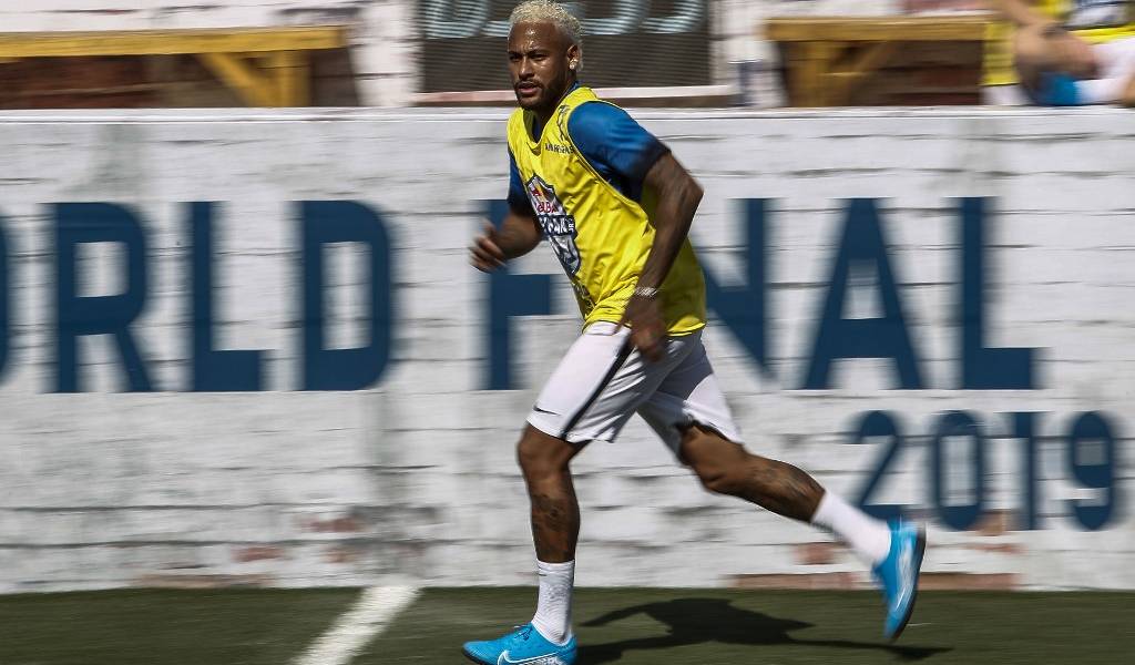 Neymar se une a entrenamientos del PSG en medio de polémica