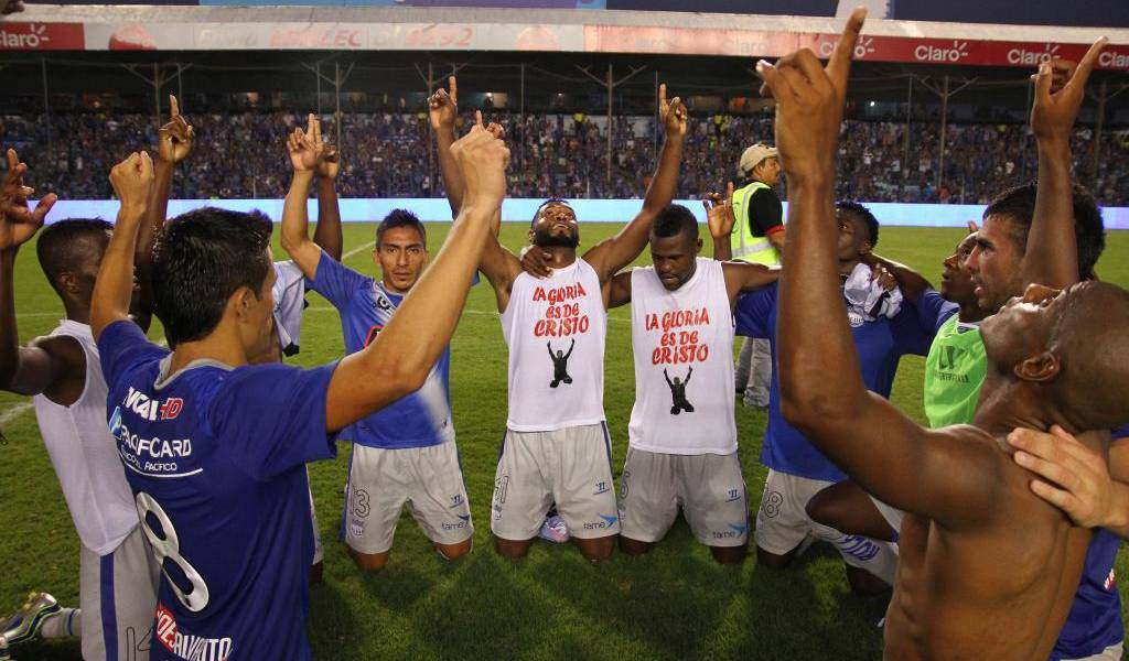 Católica e Independiente buscan arruinar la fiesta de campeón a Emelec