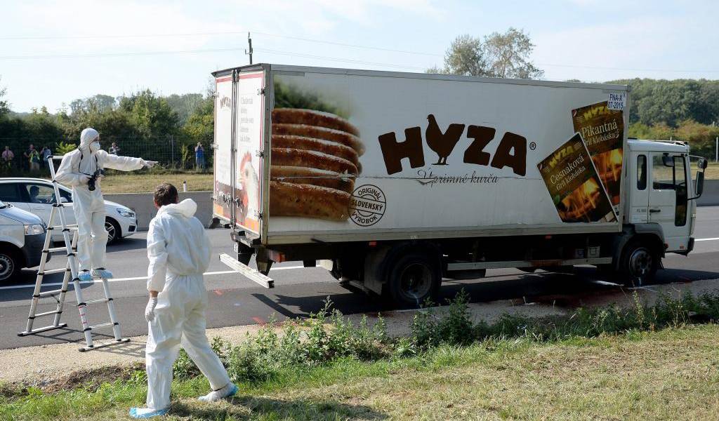 25 años de cárcel por muerte de 71 migrantes en camión frigorífico
