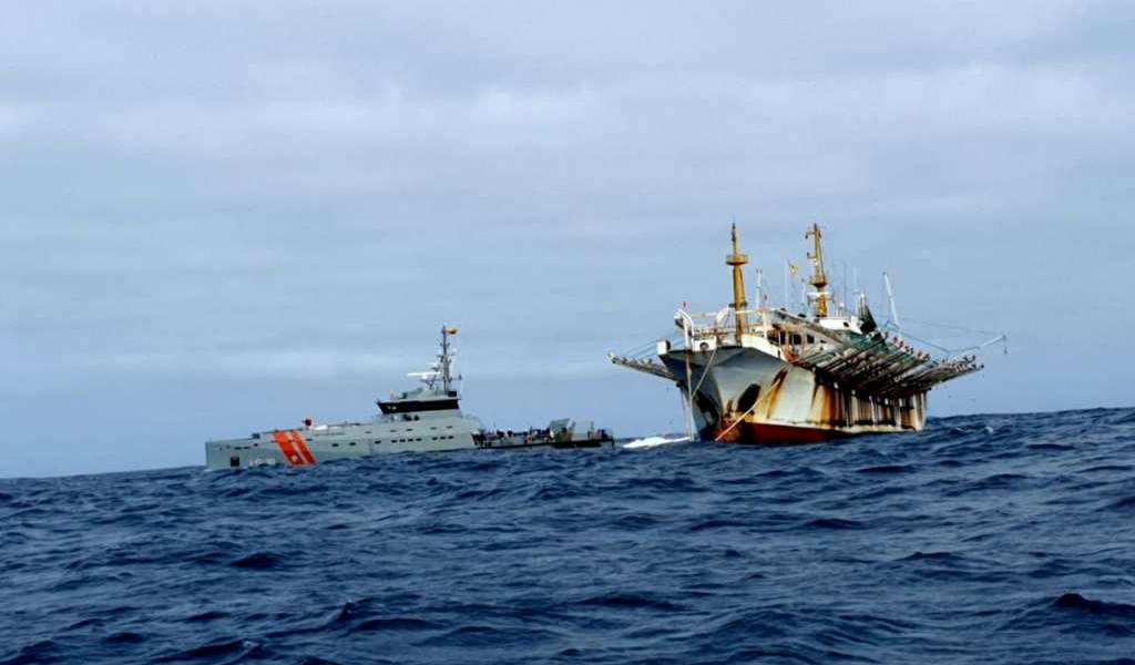 Guardacostas de EEUU y Ecuador realizan ejercicio cerca de Zona Exclusiva Insular