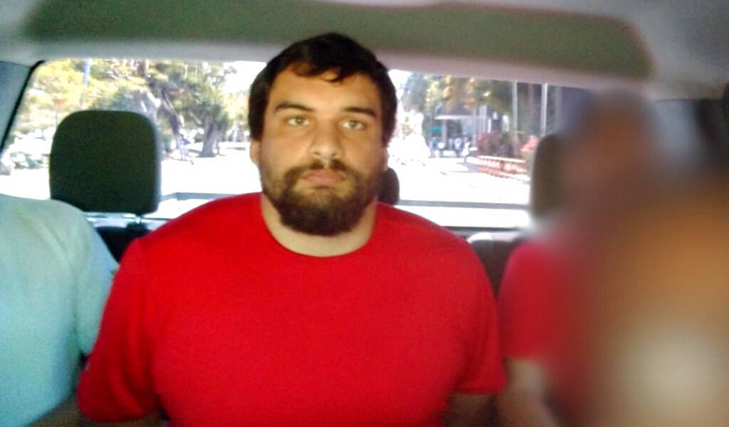 México extradita a hijo de ex NFL acusado de matar a padres