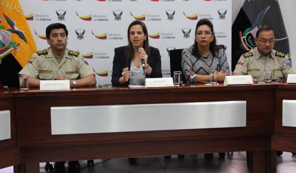 Allanan oficinas de las FF.AA. por tráfico de armas
