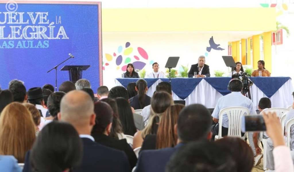 Presidente Moreno inaugura ciclo escolar en la Costa