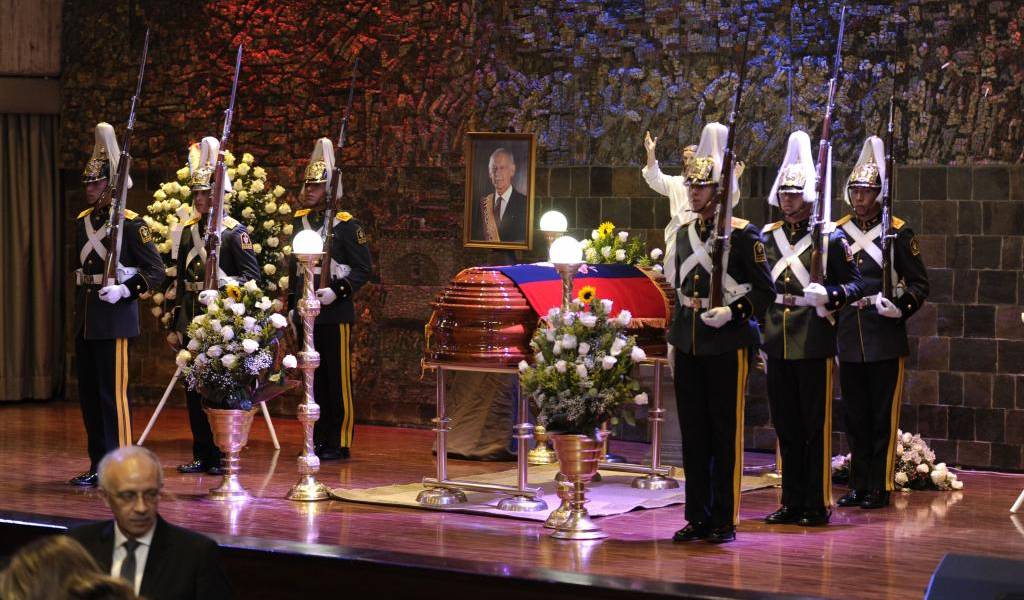 Funeral de Estado por fallecimiento de Sixto Durán Ballén