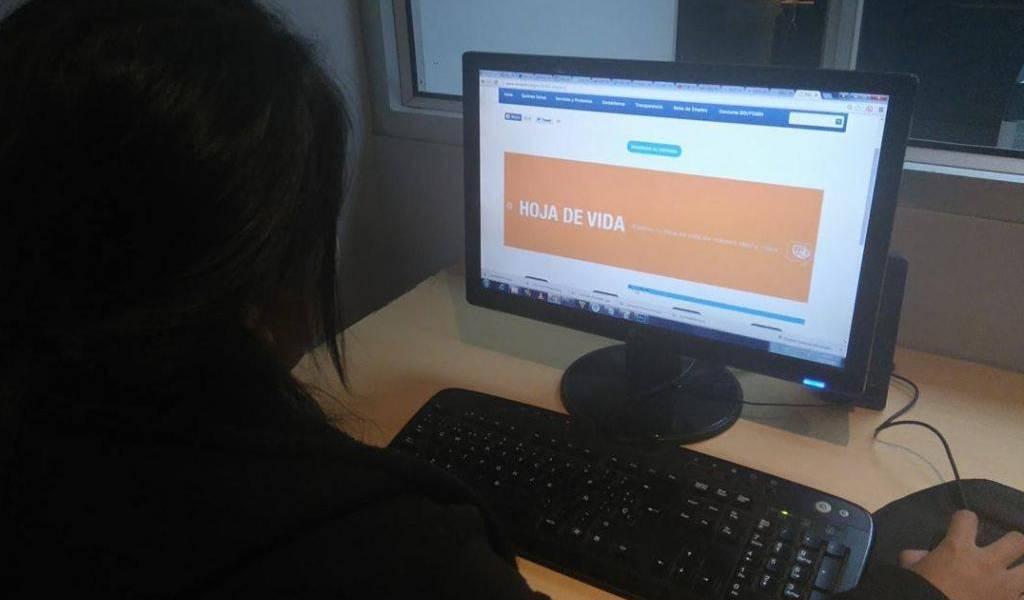 Más de medio millón de personas saturó portal web en busca de empleo