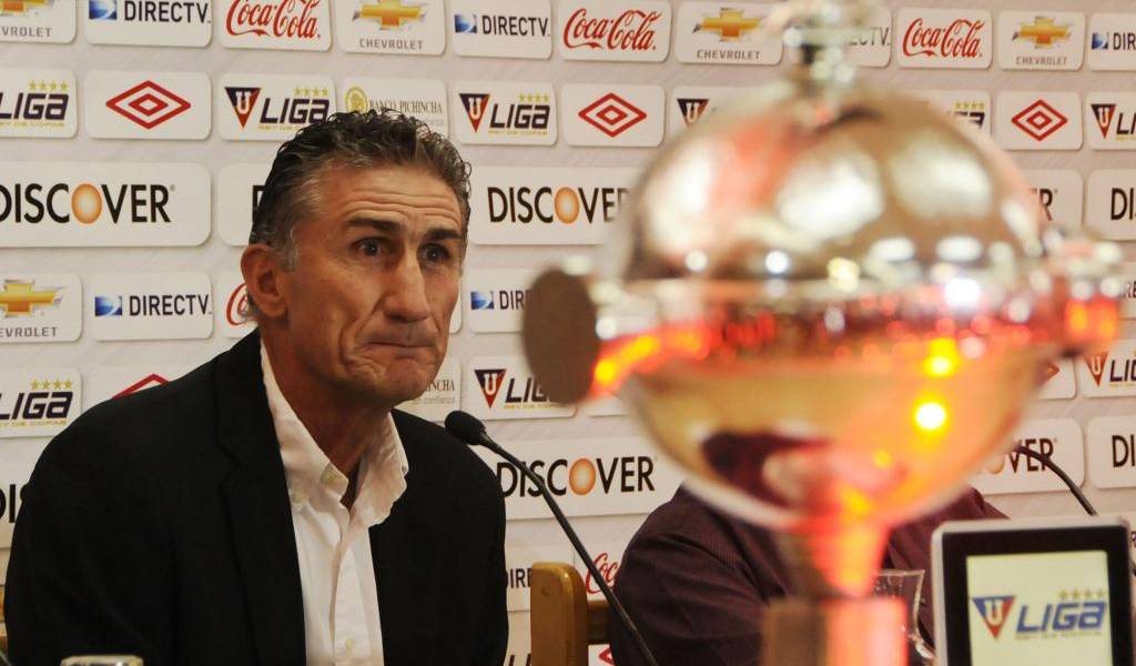 Liga anunció oficialmente la salida de Edgardo Bauza