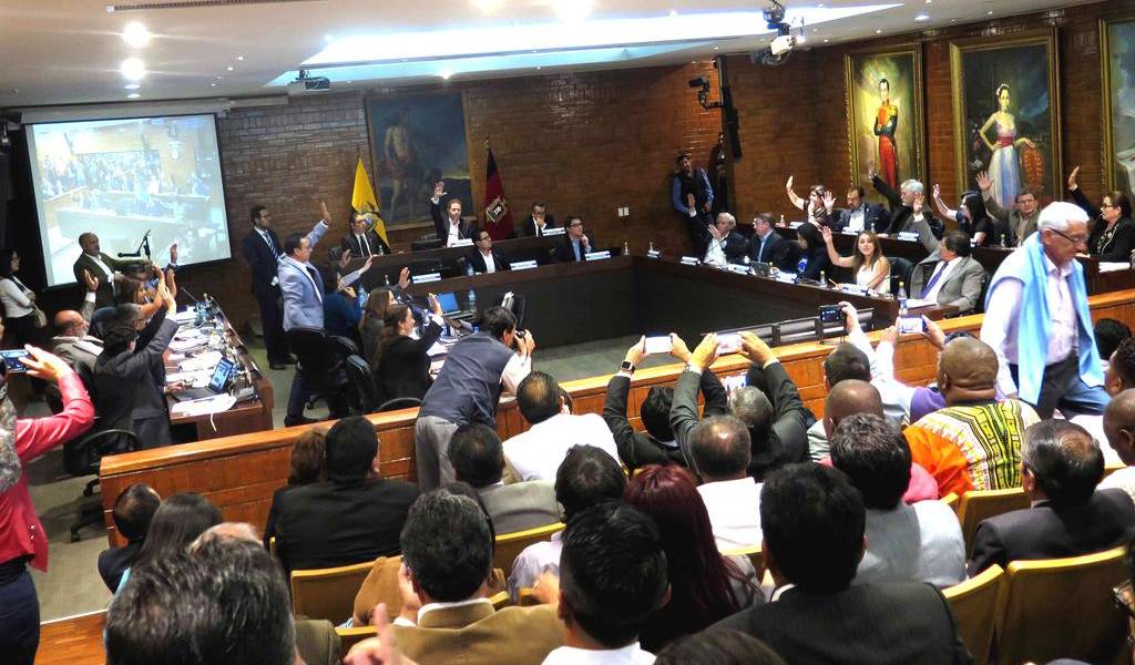 Regularización de 8.693 taxis en Quito tomará 6 meses tras aprobación de ordenanza