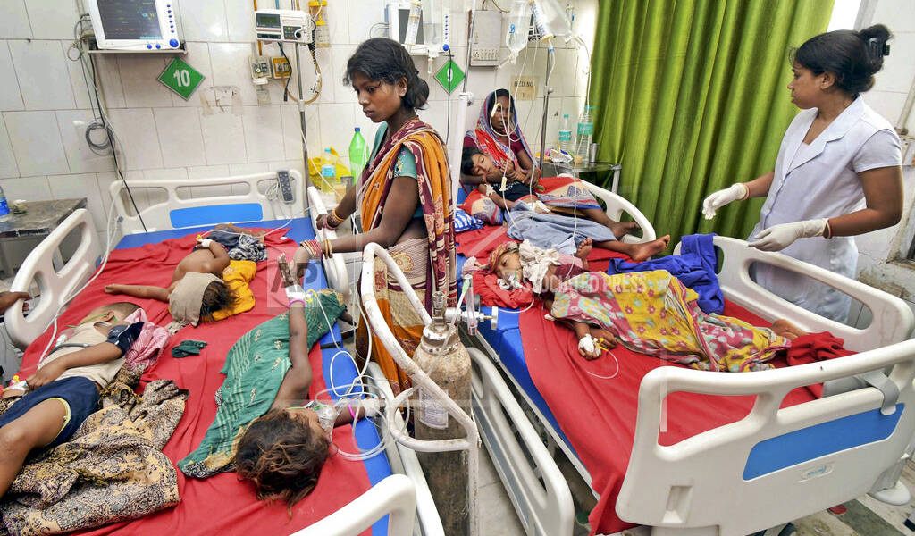 Aumentan a 114 las muertes por brote de encefalitis en India