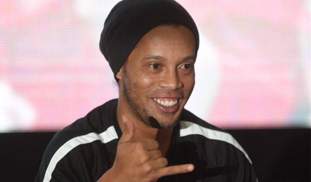 Ronaldinho podría retirarse jugando en la liga estadounidense