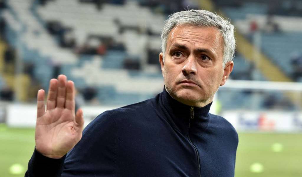 Jose Mourinho es nuevo entrenador del Tottenham