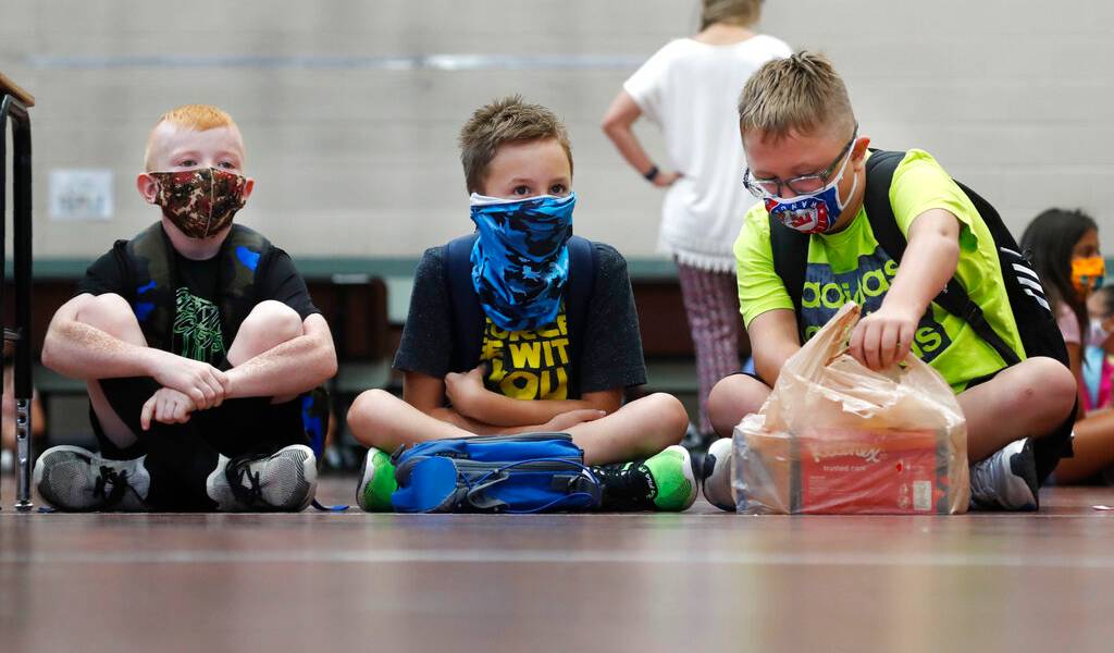 ¿Es seguro que las escuelas reabran durante la pandemia?